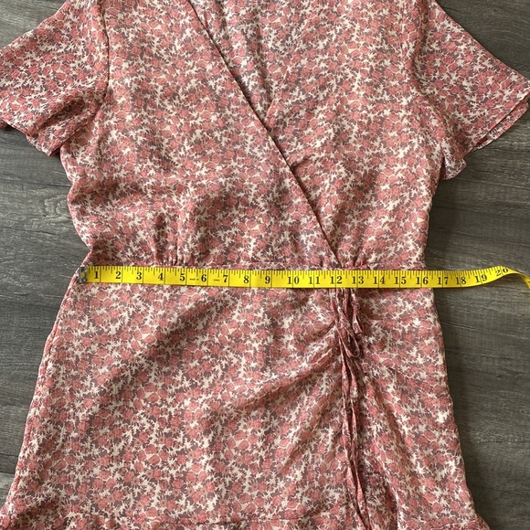BB DAKOTA Call Me Daisy chiffon wrap dress - Picture 10 of 13